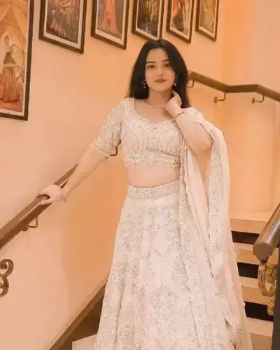 Escort Service In Jaripatka